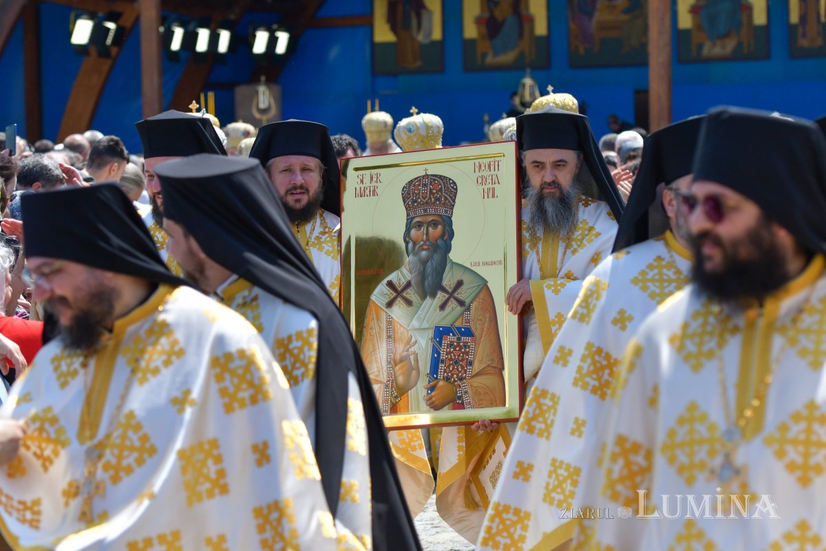 „Eliberatori ai creștinilor persecutați și protectori ai Bisericii” 254948