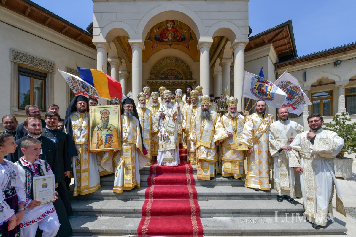 „Eliberatori ai creștinilor persecutați și protectori ai Bisericii” 254951