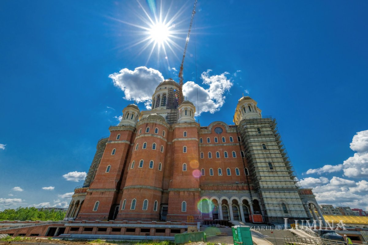 Catedrala Mântuirii Neamului la ceas de praznic 255304