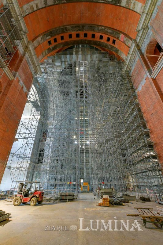 Catedrala Mântuirii Neamului la ceas de praznic 255313