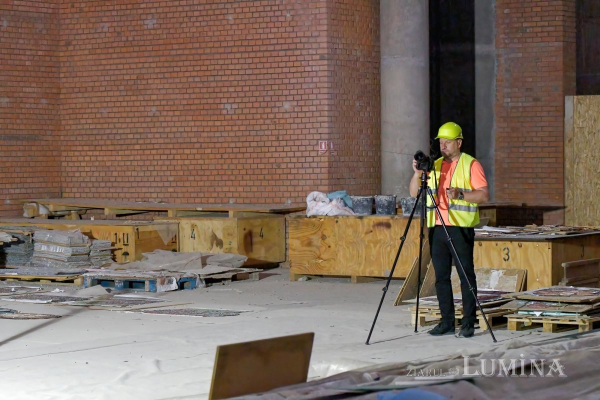 Catedrala Mântuirii Neamului la ceas de praznic 255316