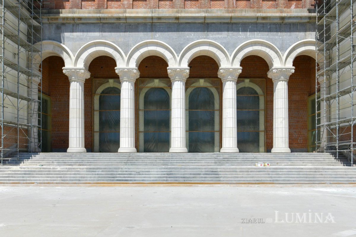 Catedrala Mântuirii Neamului la ceas de praznic 255341