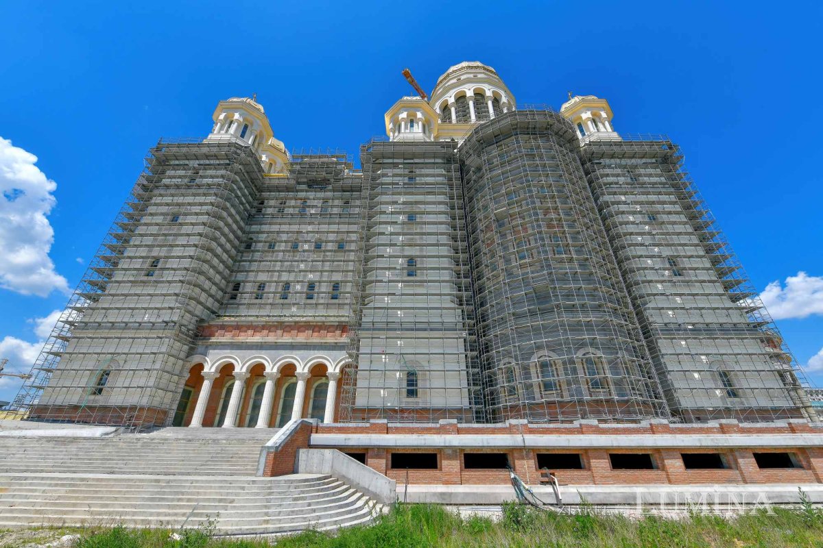 Catedrala Mântuirii Neamului la ceas de praznic 255342