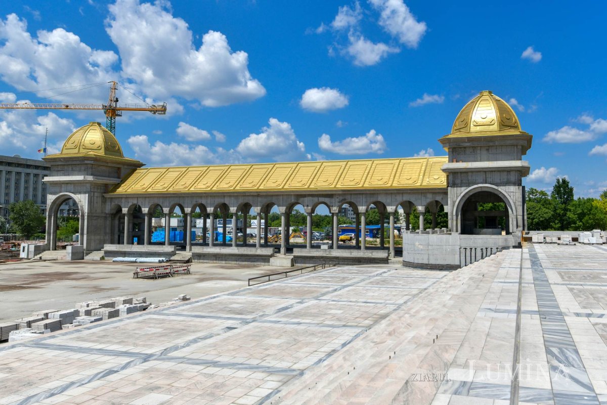 Catedrala Mântuirii Neamului la ceas de praznic 255344