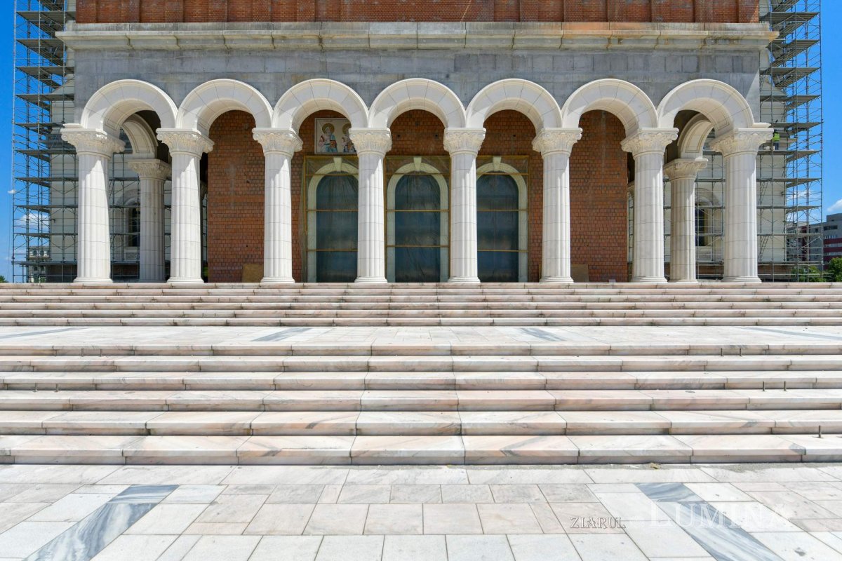 Catedrala Mântuirii Neamului la ceas de praznic 255347