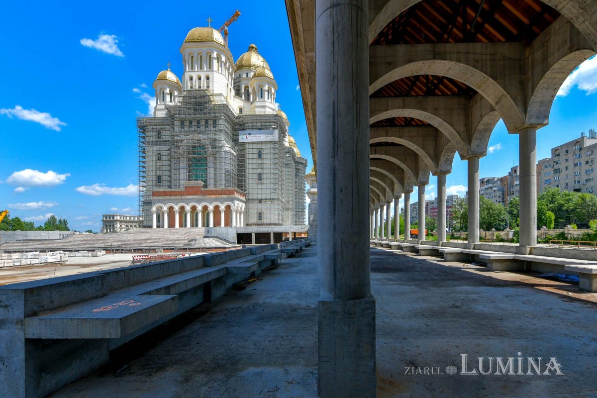 Catedrala Mântuirii Neamului la ceas de praznic 255352