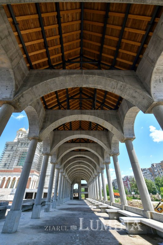 Catedrala Mântuirii Neamului la ceas de praznic 255354