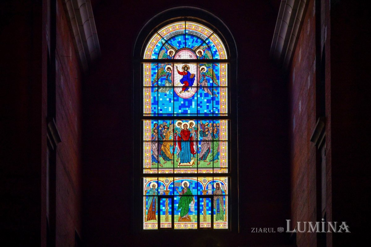 Catedrala Mântuirii Neamului la ceas de praznic 255366