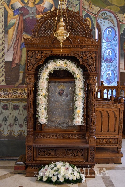 Biserica „Maica Precista” din Ploiești a fost resfințită 255911