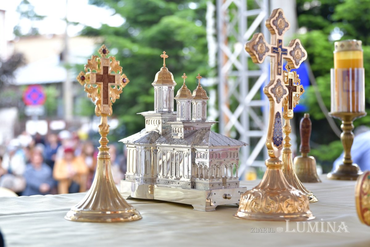 Biserica „Maica Precista” din Ploiești a fost resfințită 255913