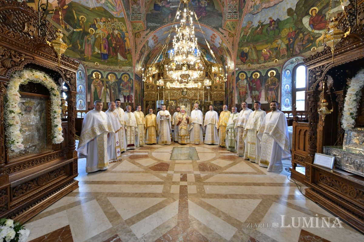 Biserica „Maica Precista” din Ploiești a fost resfințită 255940