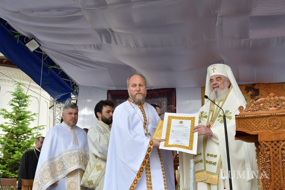 Biserica „Maica Precista” din Ploiești a fost resfințită 255947