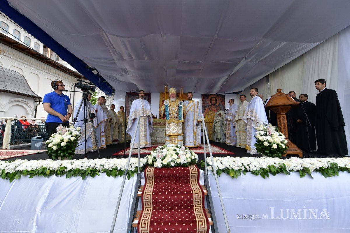 Biserica „Maica Precista” din Ploiești a fost resfințită 255951