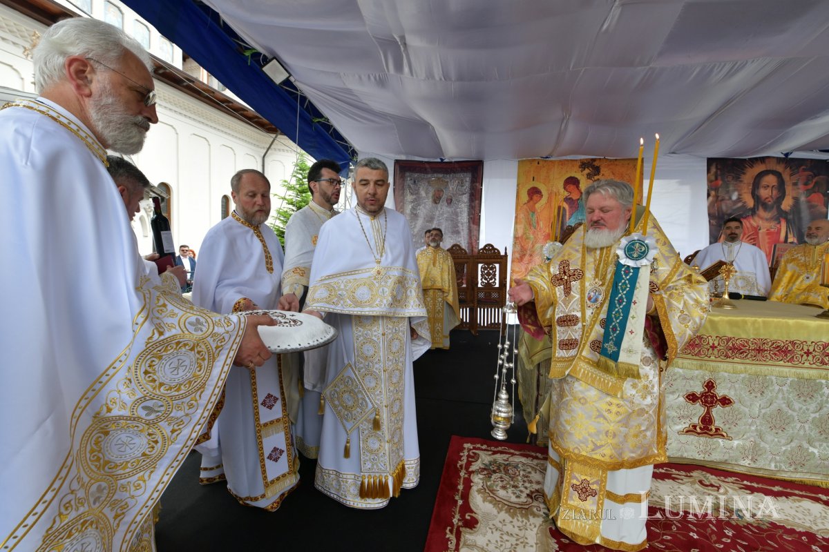 Biserica „Maica Precista” din Ploiești a fost resfințită 255953