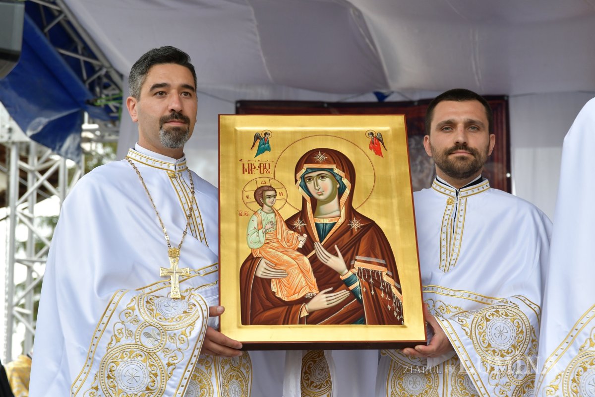 Biserica „Maica Precista” din Ploiești a fost resfințită 255960