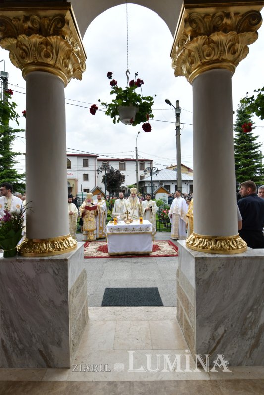 Biserica „Maica Precista” din Ploiești a fost resfințită 255966