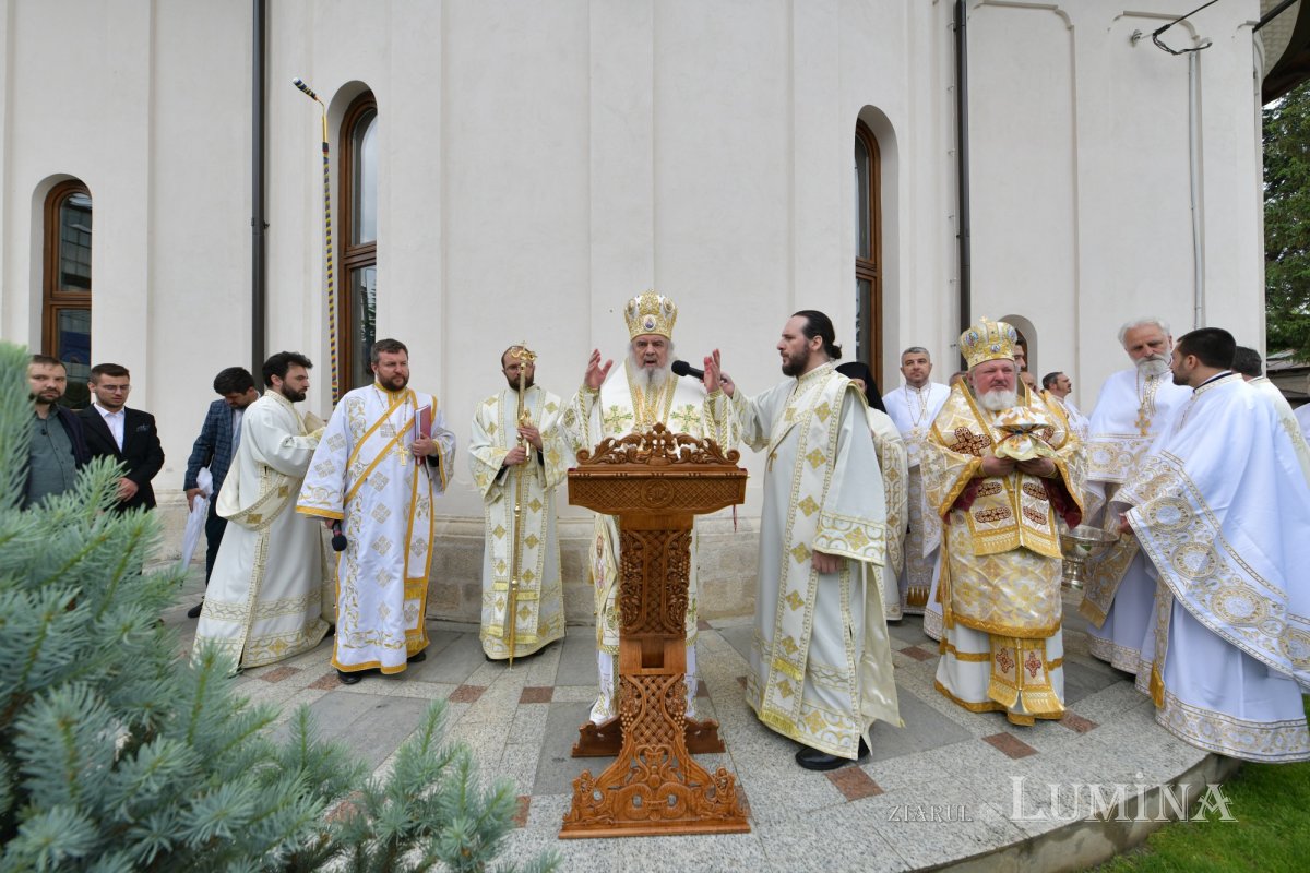Biserica „Maica Precista” din Ploiești a fost resfințită 255967
