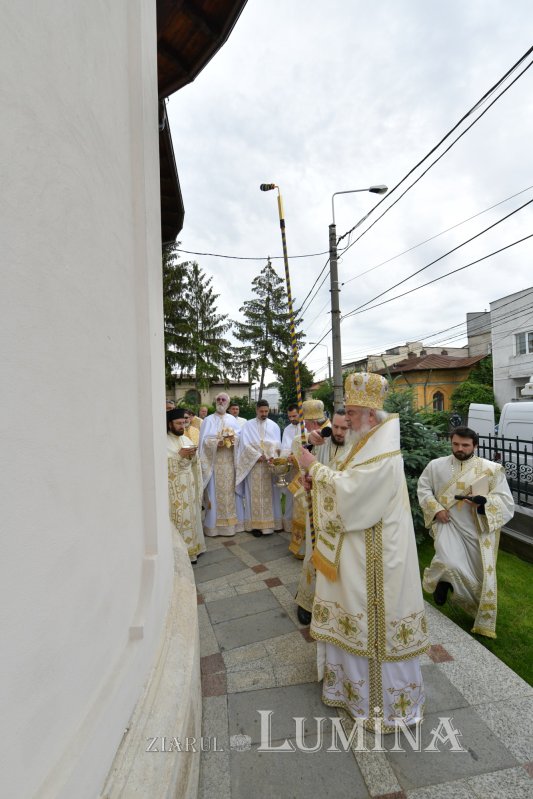 Biserica „Maica Precista” din Ploiești a fost resfințită 255968