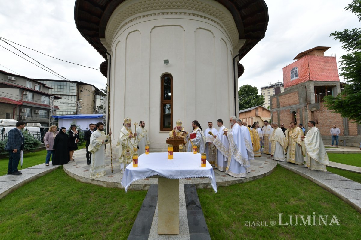 Biserica „Maica Precista” din Ploiești a fost resfințită 255970