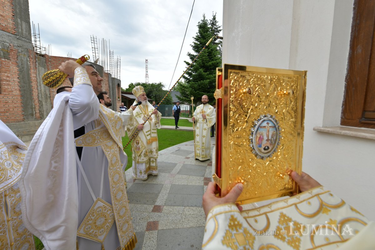 Biserica „Maica Precista” din Ploiești a fost resfințită 255974