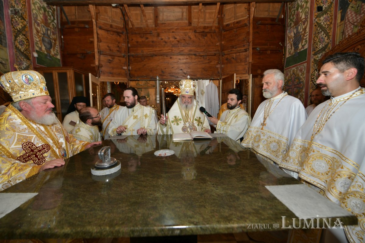 Biserica „Maica Precista” din Ploiești a fost resfințită 255977