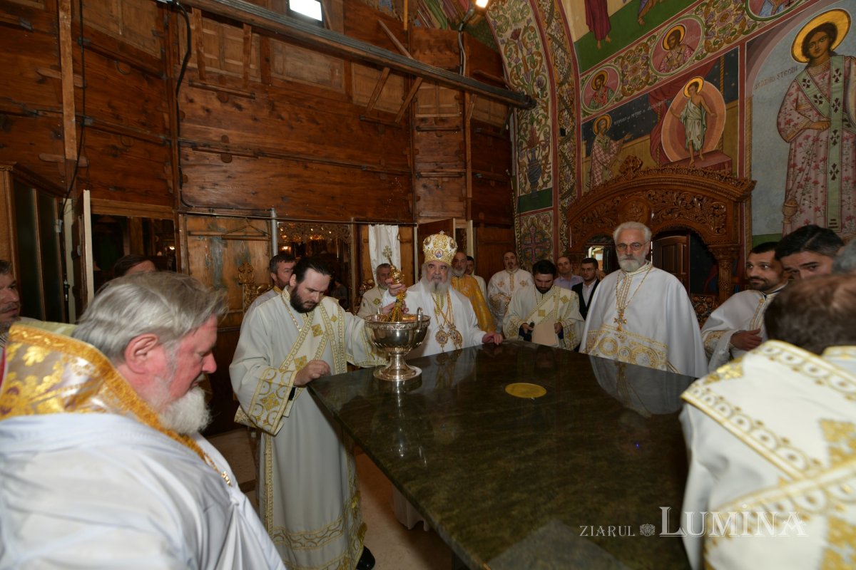 Biserica „Maica Precista” din Ploiești a fost resfințită 255979