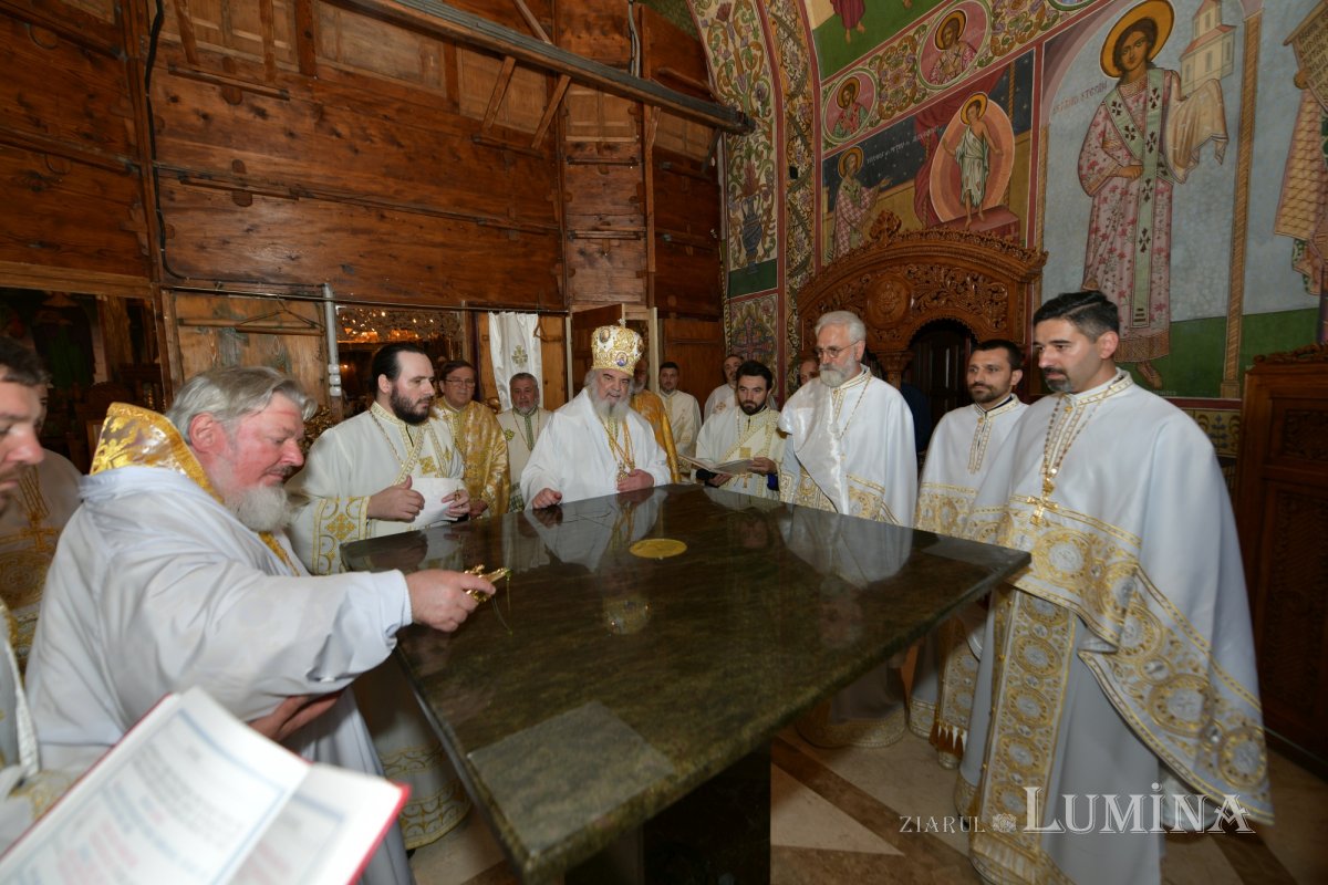 Biserica „Maica Precista” din Ploiești a fost resfințită 255980