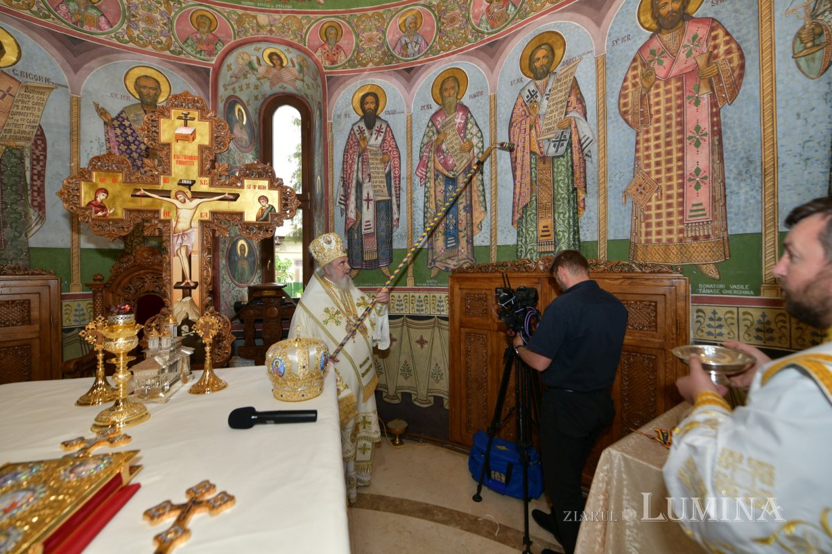 Biserica „Maica Precista” din Ploiești a fost resfințită 255986