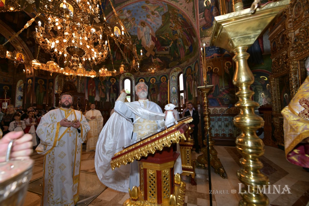 Biserica „Maica Precista” din Ploiești a fost resfințită 255988