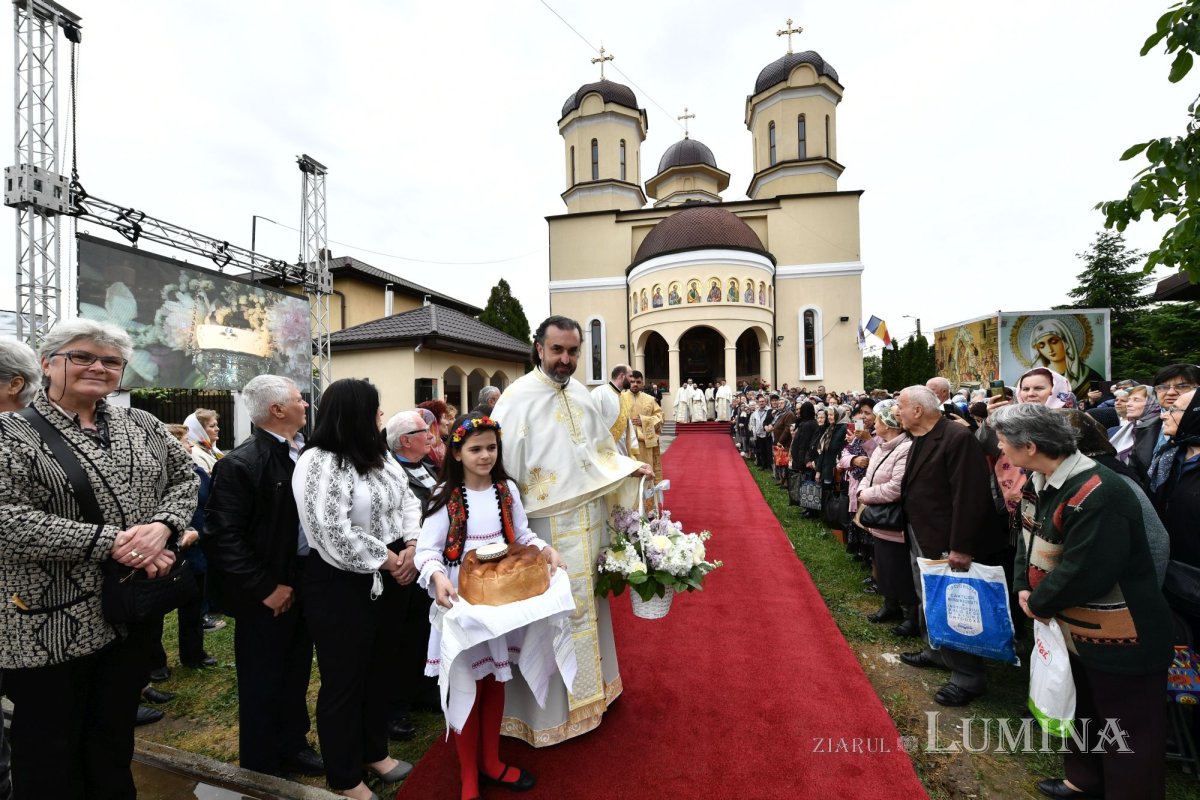 Veșmânt de har pentru o nouă biserică bucureșteană 256164