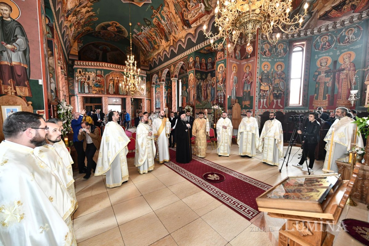 Veșmânt de har pentru o nouă biserică bucureșteană 256169