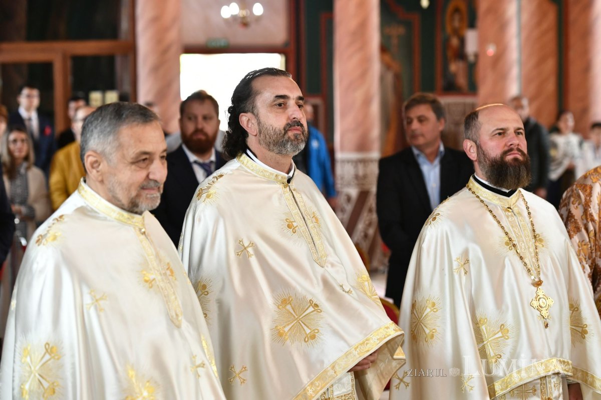 Veșmânt de har pentru o nouă biserică bucureșteană 256170