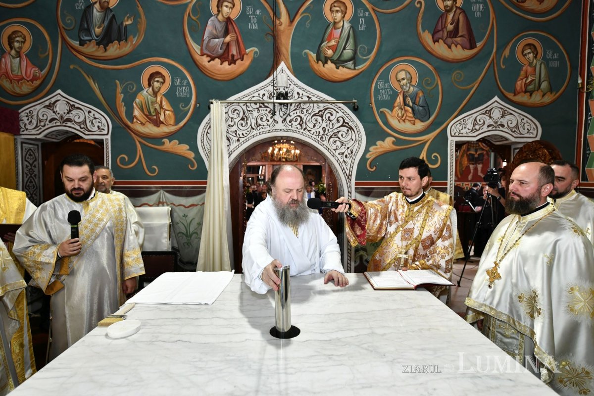 Veșmânt de har pentru o nouă biserică bucureșteană 256183