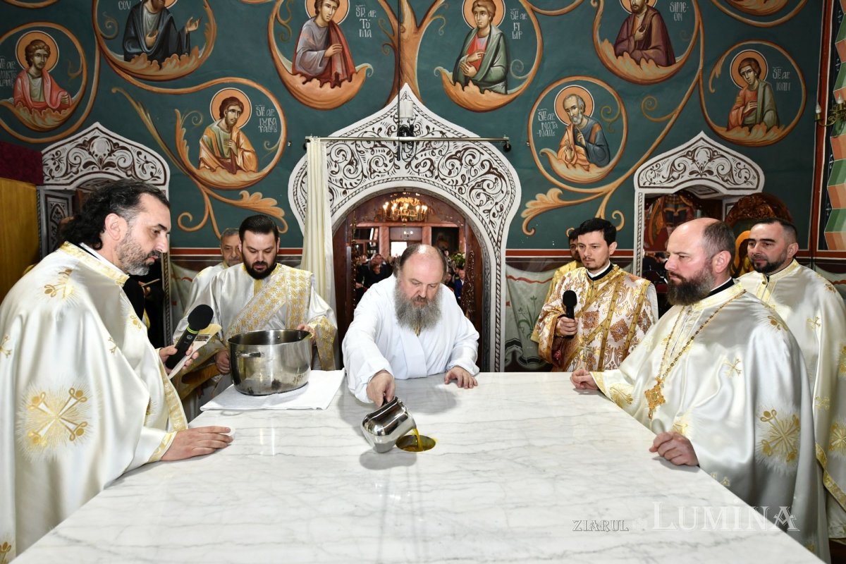 Veșmânt de har pentru o nouă biserică bucureșteană 256184