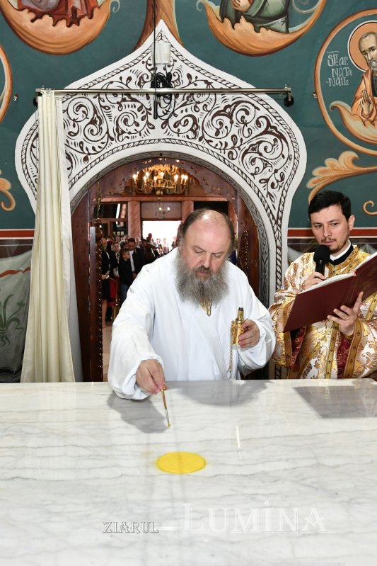 Veșmânt de har pentru o nouă biserică bucureșteană 256187