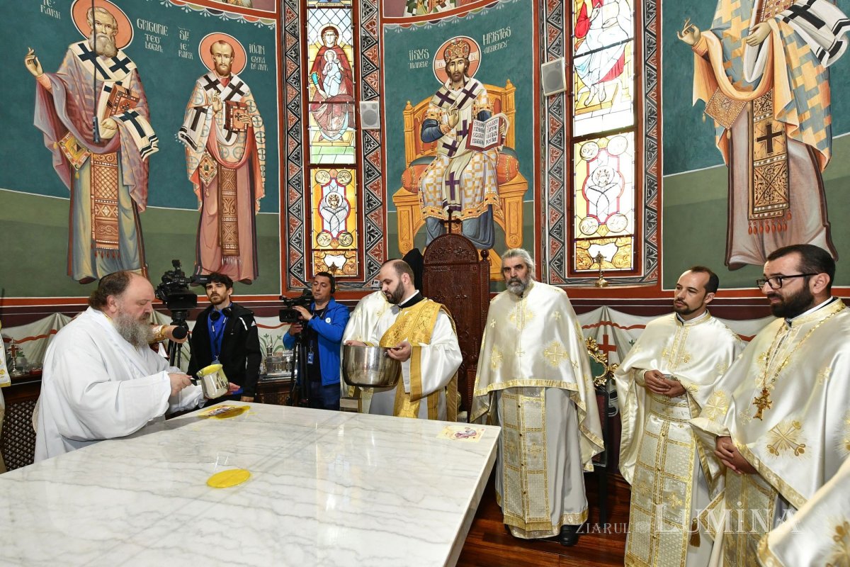 Veșmânt de har pentru o nouă biserică bucureșteană 256189