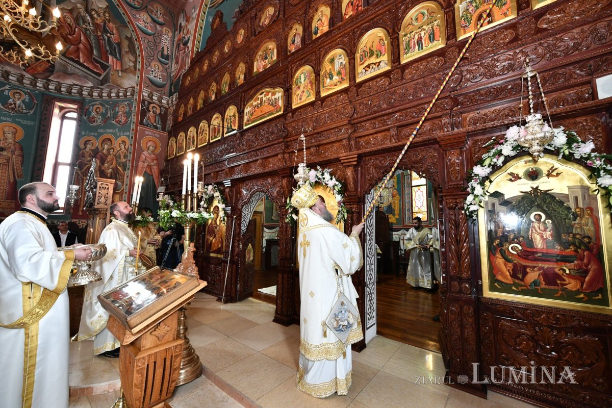 Veșmânt de har pentru o nouă biserică bucureșteană 256196