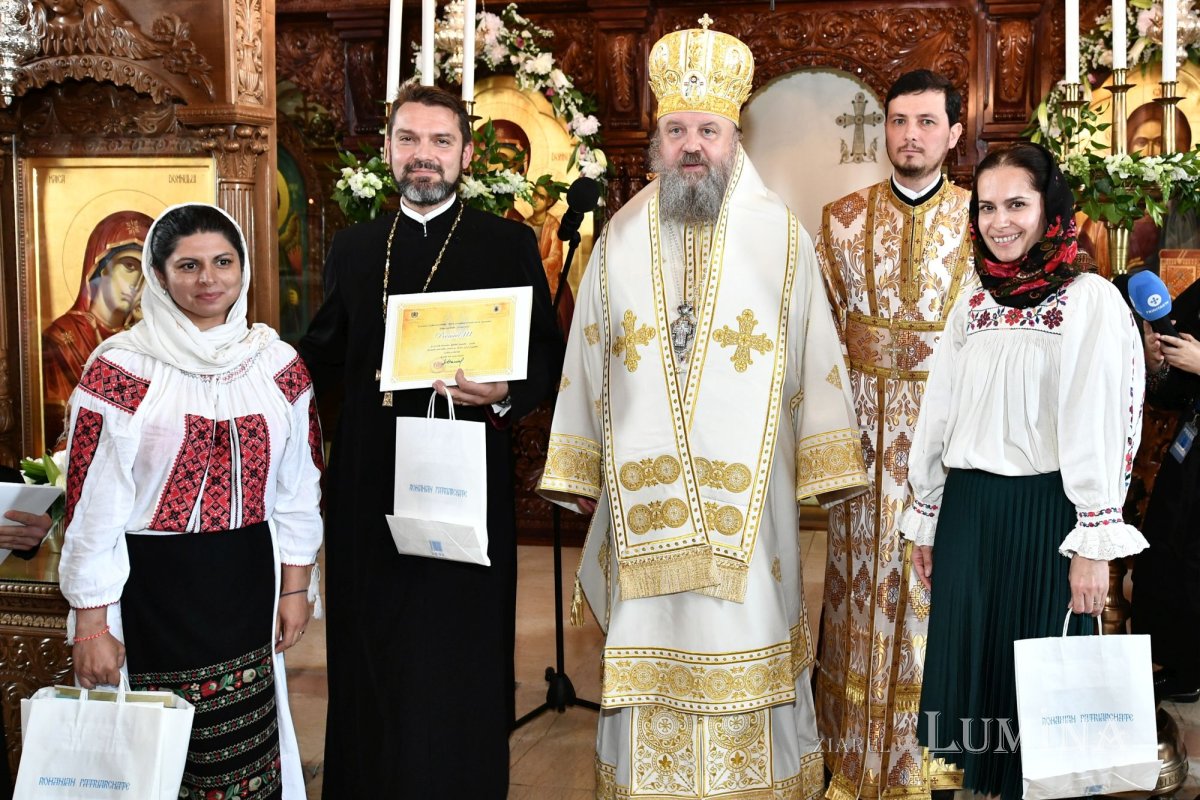 Veșmânt de har pentru o nouă biserică bucureșteană 256217