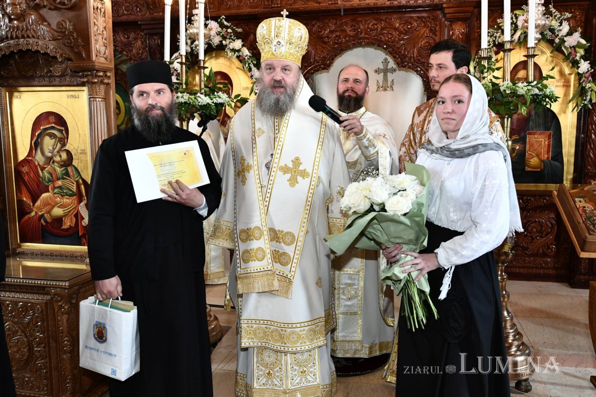 Veșmânt de har pentru o nouă biserică bucureșteană 256219