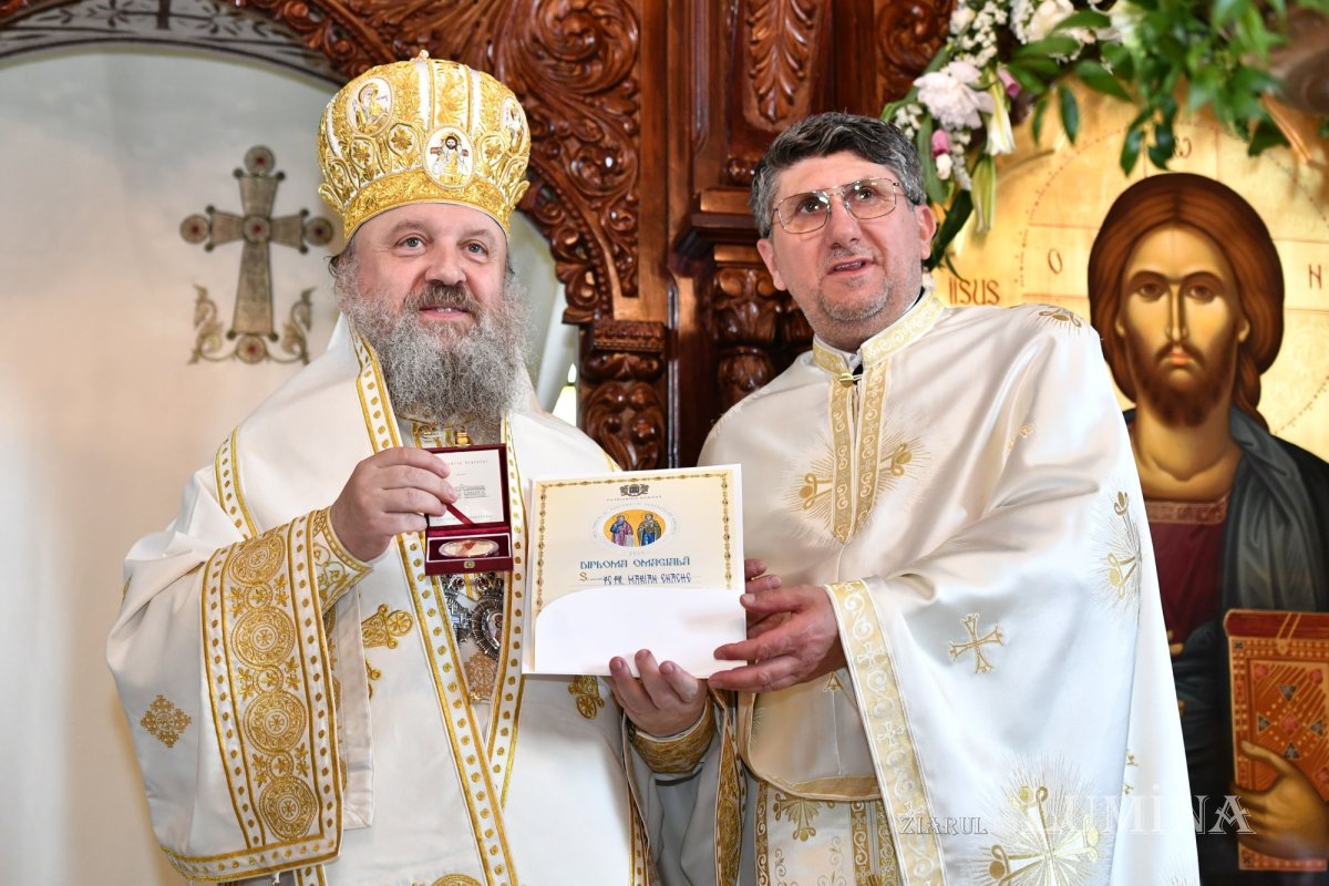 Veșmânt de har pentru o nouă biserică bucureșteană 256222