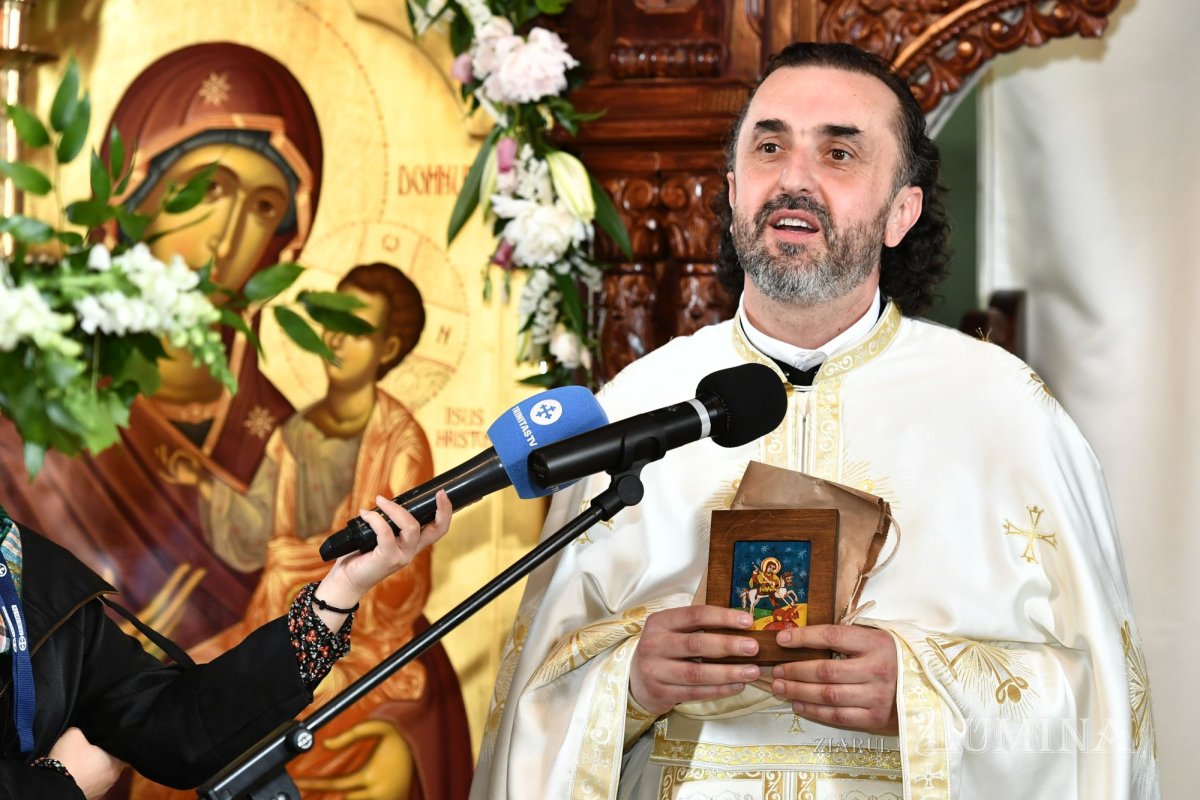 Veșmânt de har pentru o nouă biserică bucureșteană 256224