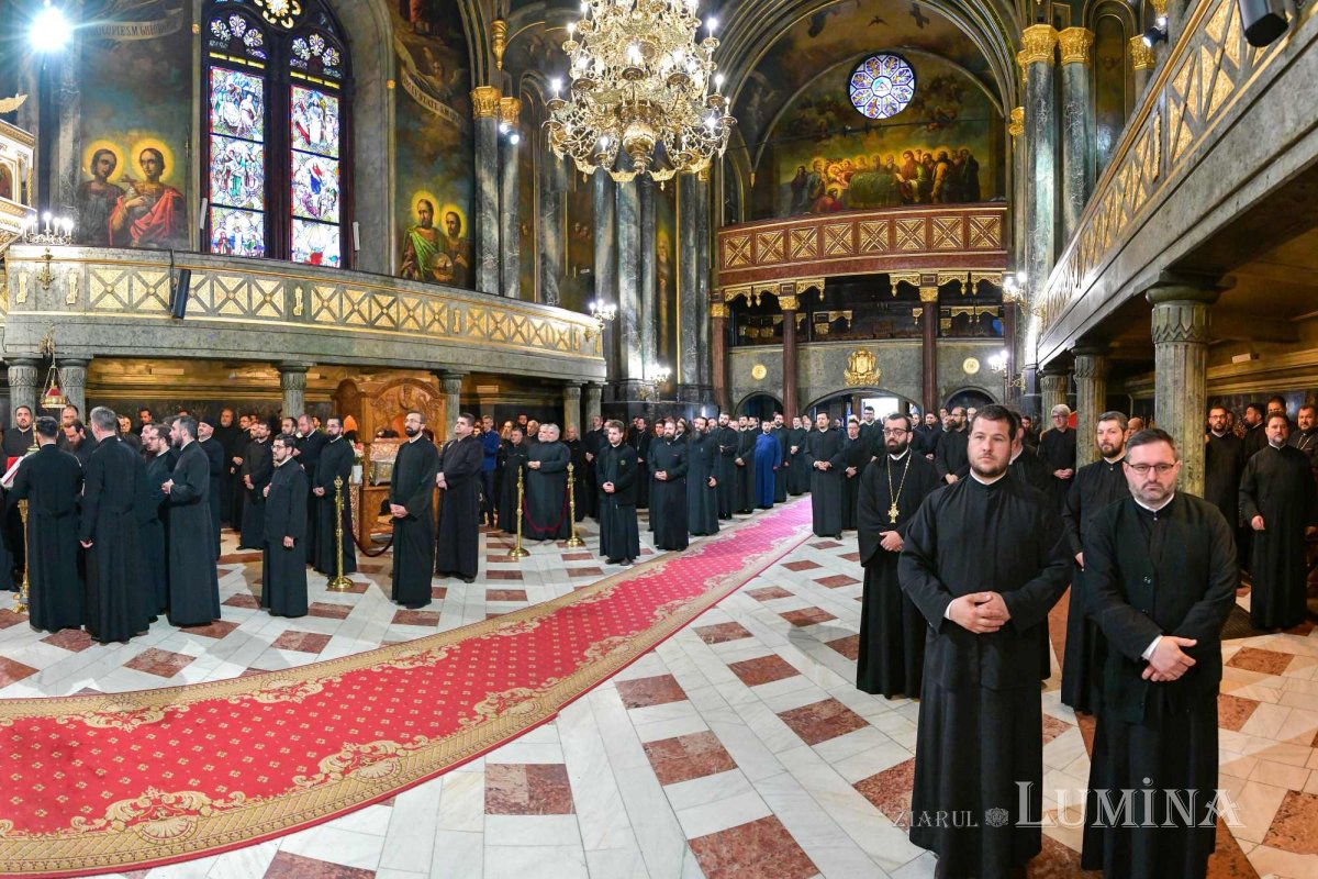 Clericii din Prahova s-au reunit la Palatul Patriarhiei 256528
