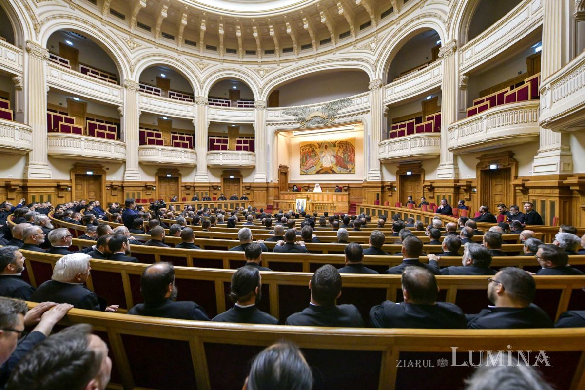 Clericii din Prahova s-au reunit la Palatul Patriarhiei 256544