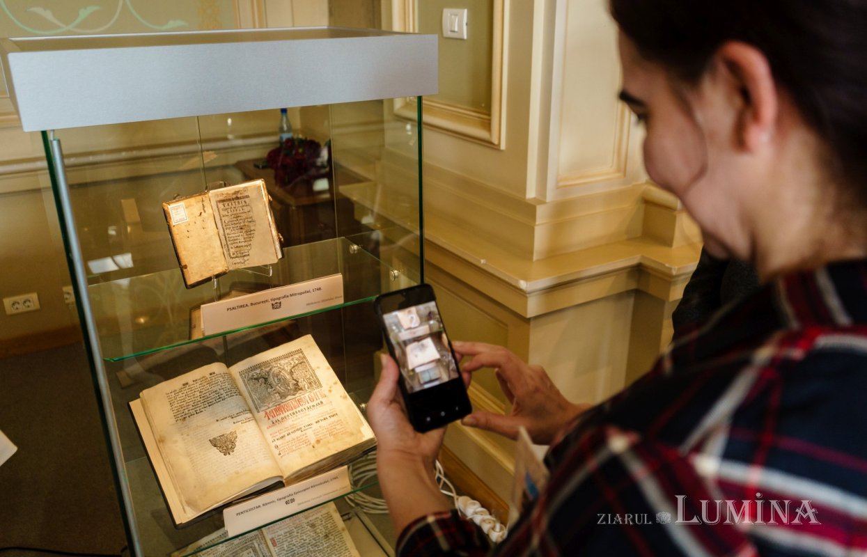 Expoziție de carte veche dedicată Sfântului Mitropolit Neofit Cretanul 256627