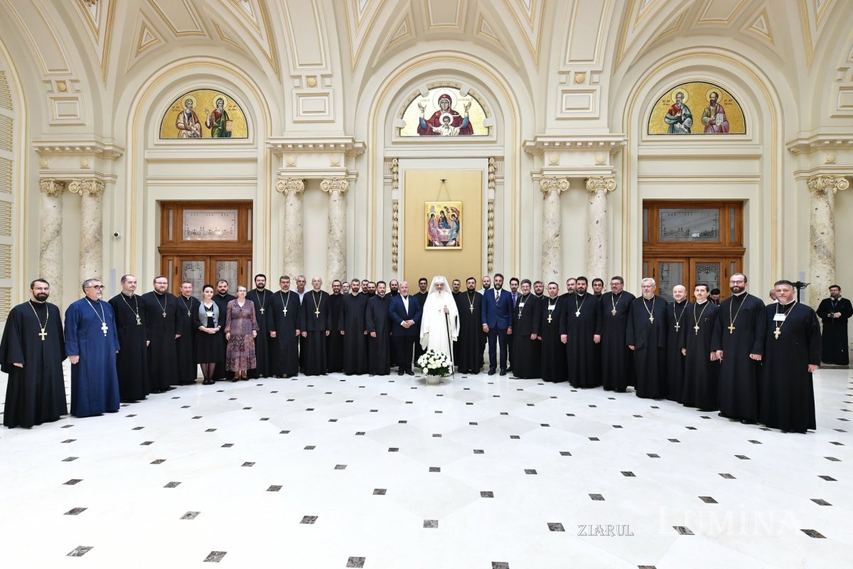 Întâlnire a directorilor de seminarii și licee teologice cu Patriarhul României 256683