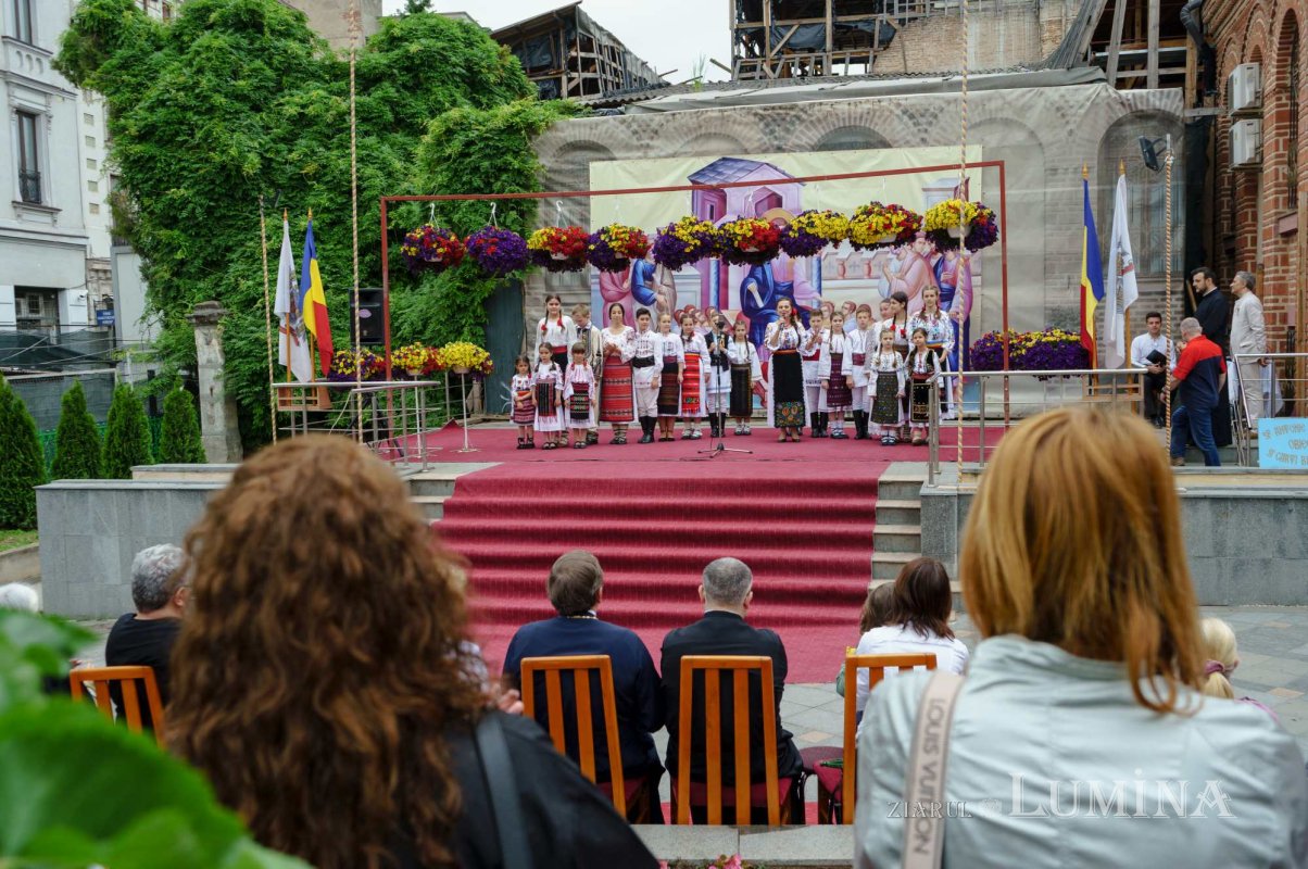 Ziua Copilului serbată prin cântec la o parohie bucureșteană 256721