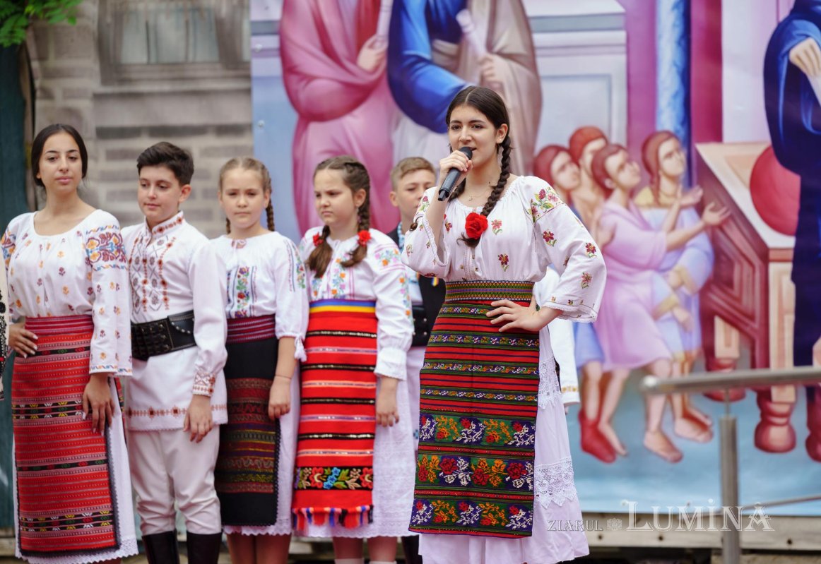 Ziua Copilului serbată prin cântec la o parohie bucureșteană 256740