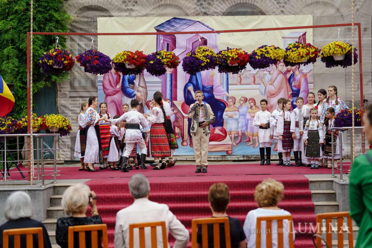 Ziua Copilului serbată prin cântec la o parohie bucureșteană 256745