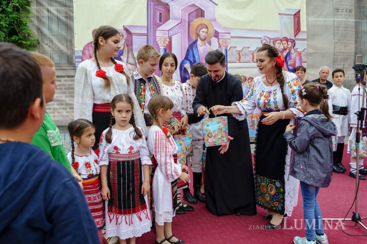 Ziua Copilului serbată prin cântec la o parohie bucureșteană 256766