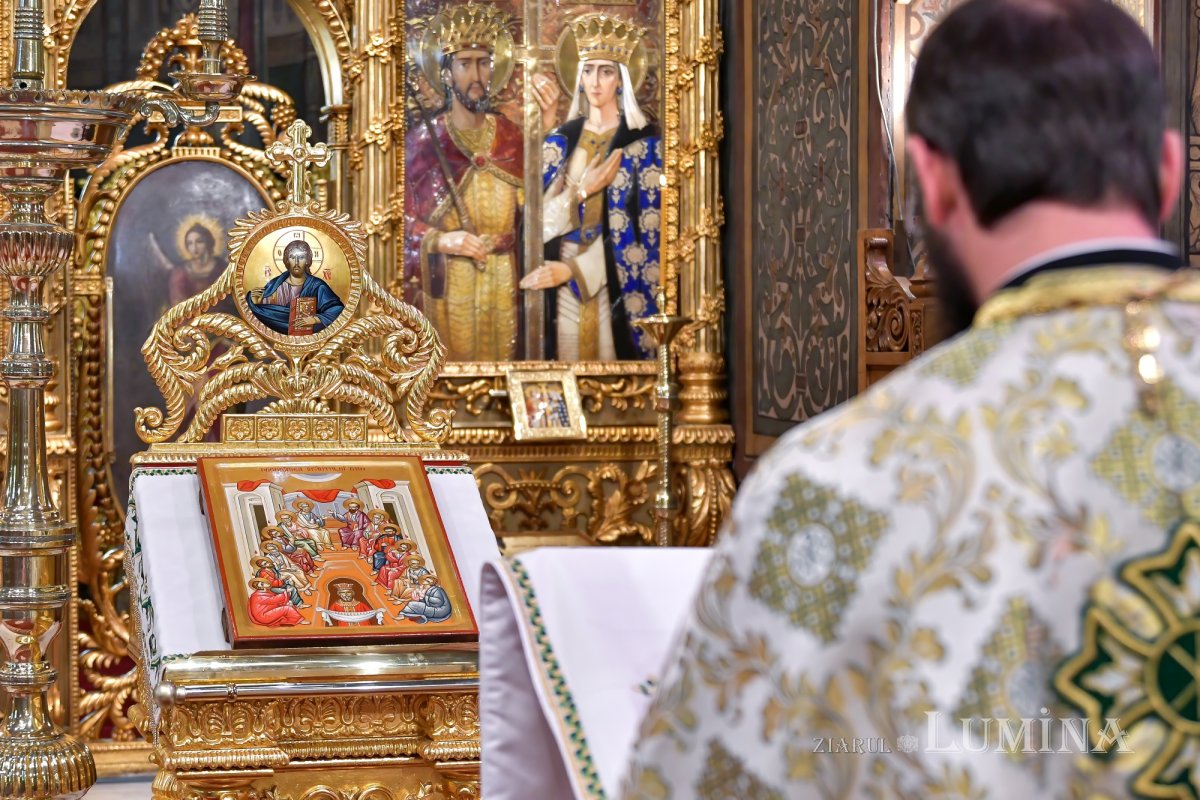 „Ziua constituirii Bisericii lui Hristos ca adunare a popoarelor în iubirea Preasfintei Treimi” 256883